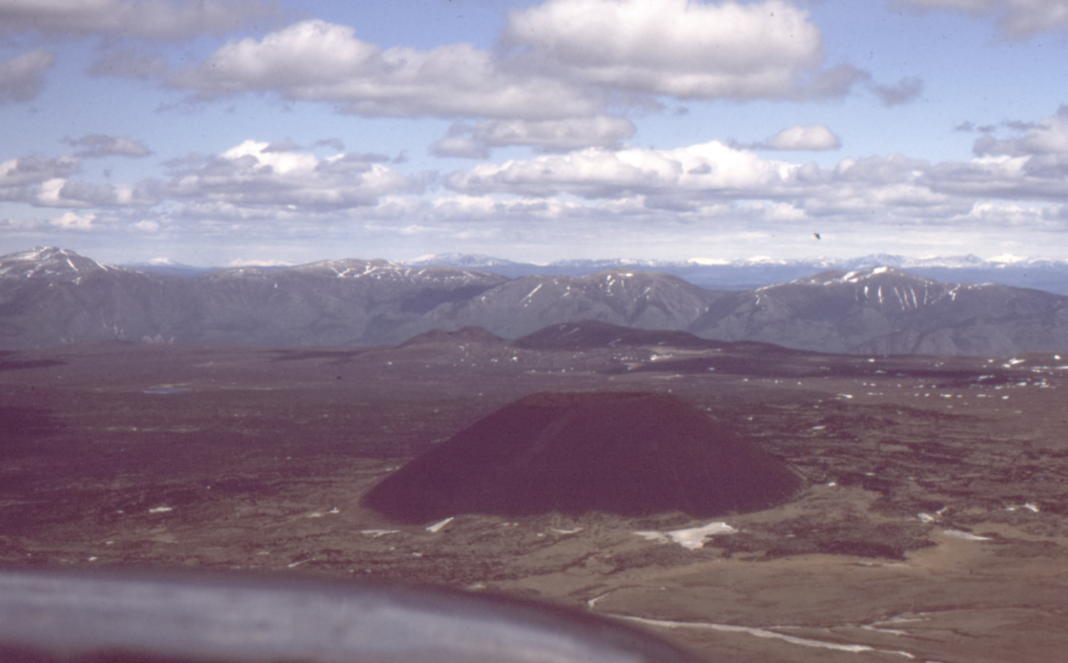 A low-altitude aerial photo of Eve Cone at Mount Edziza on August 28, 1987. 