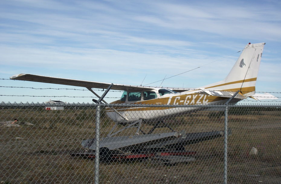C-GXZC, a 1976 Cessna 172M Skyhawk