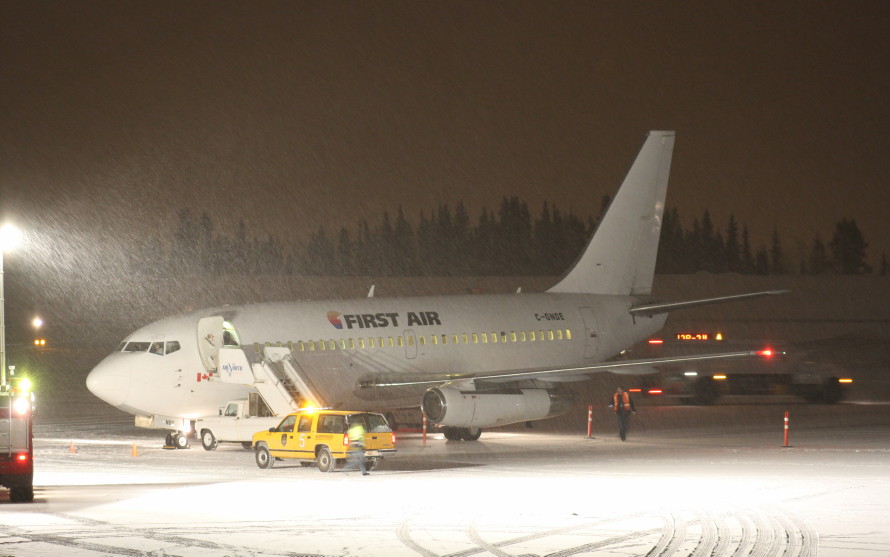 First Air's Boeing 737-247 C-GNDE