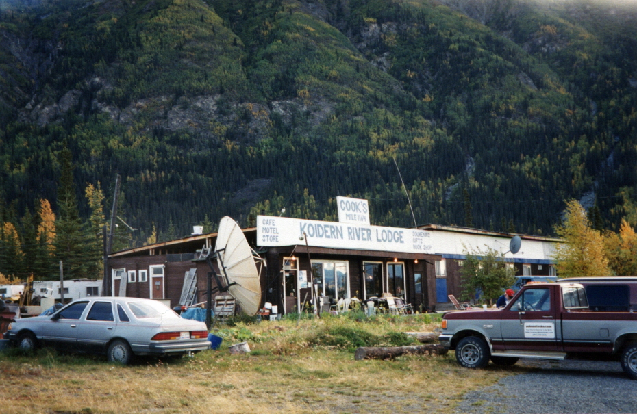 Koidern River Lodge (Koidern River Fishing Lodge) on the Alaska Highway