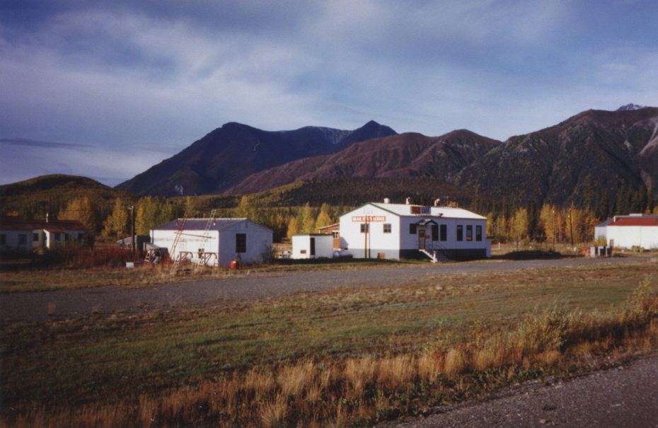 Bear Flats Lodge on the Alaska Highway