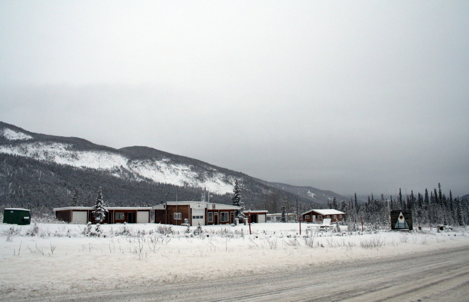 Rocky Mountain Lodge on the Alaska Highway