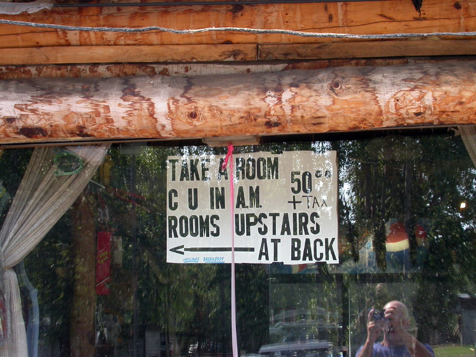 Tetsa River Lodge on the Alaska Highway