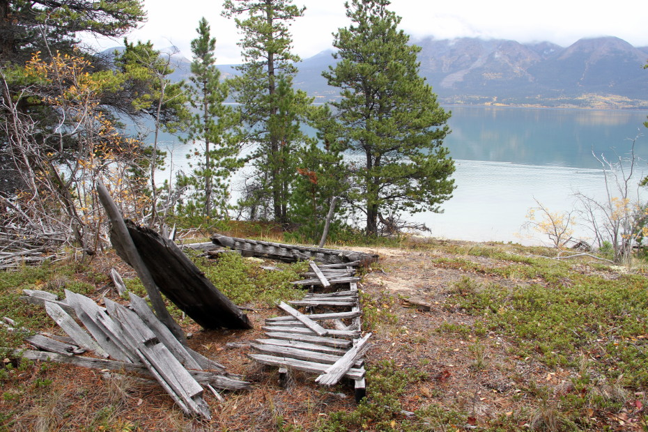 Grave of R. Saunders (died 1899) on Lake Bennett, Yukon