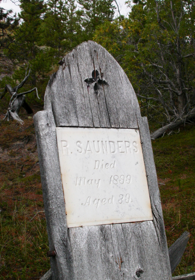 Grave of R. Saunders (died 1899) on Lake Bennett, Yukon